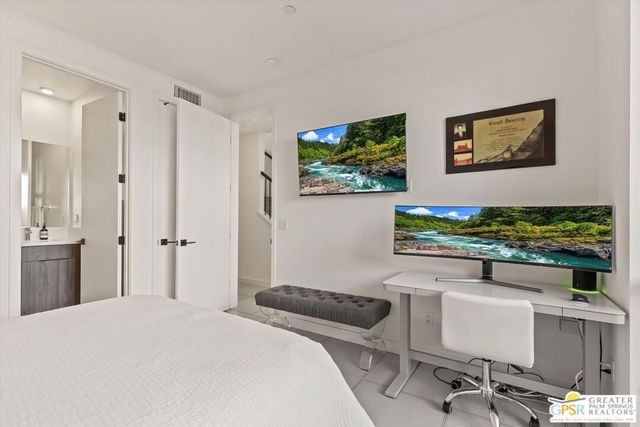 906 Cameron Center Drive, Palm Springs, CA 92264