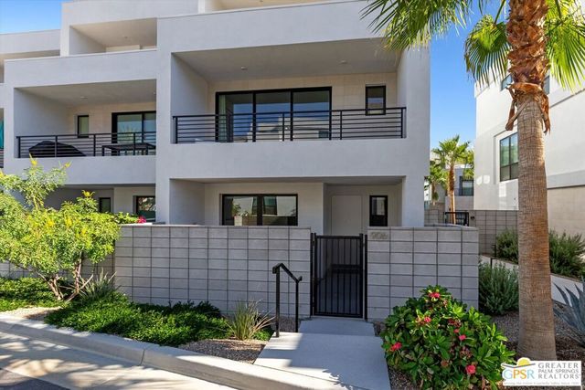 906 Cameron Center Drive, Palm Springs, CA 92264