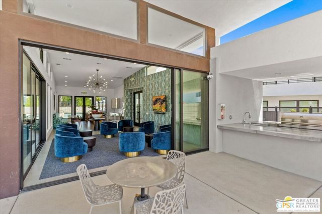 906 Cameron Center Drive, Palm Springs, CA 92264