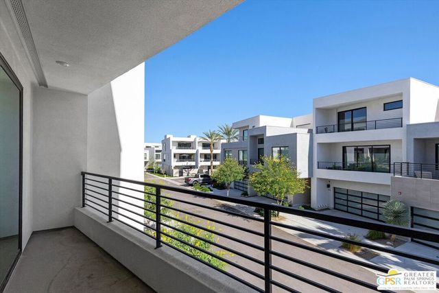 906 Cameron Center Drive, Palm Springs, CA 92264