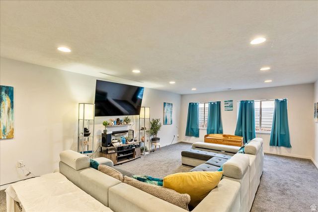 7032 W 8130 ST, West Jordan, UT 84081