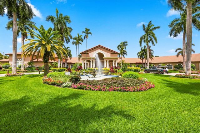 7215 Whitfield Ave, Boynton Beach, FL 33437