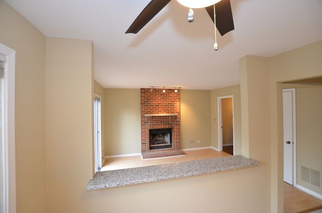387 Amy Court, Naperville, IL 60565