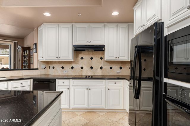 20802 N GRAYHAWK Drive N 1068, Scottsdale, AZ 85255