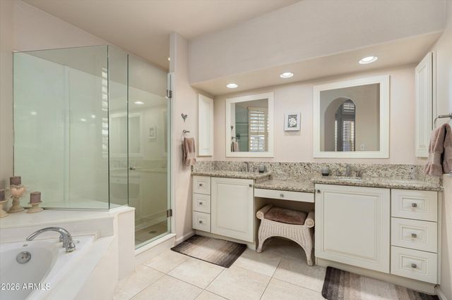 20802 N GRAYHAWK Drive N 1068, Scottsdale, AZ 85255