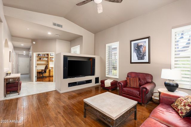 20802 N GRAYHAWK Drive N 1068, Scottsdale, AZ 85255