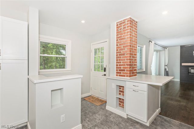 3719 Walter Road, North Olmsted, OH 44070
