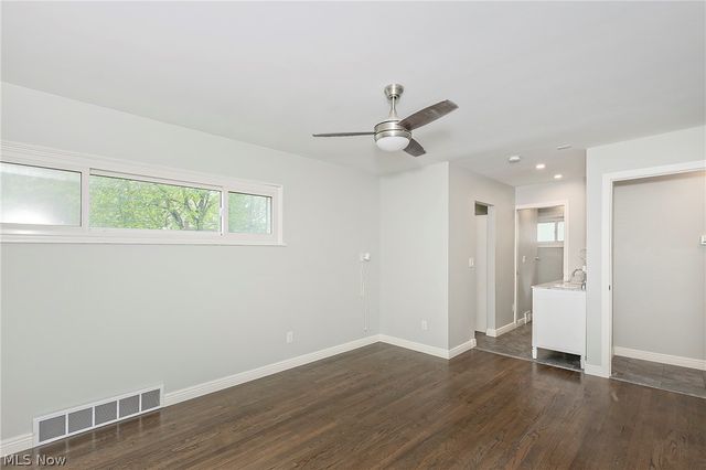 3719 Walter Road, North Olmsted, OH 44070