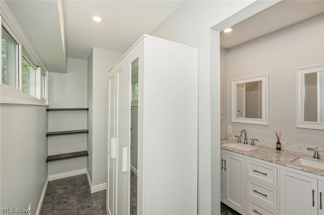3719 Walter Road, North Olmsted, OH 44070