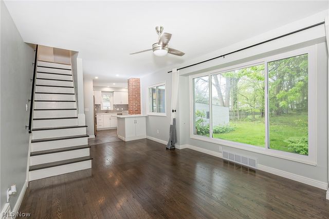 3719 Walter Road, North Olmsted, OH 44070