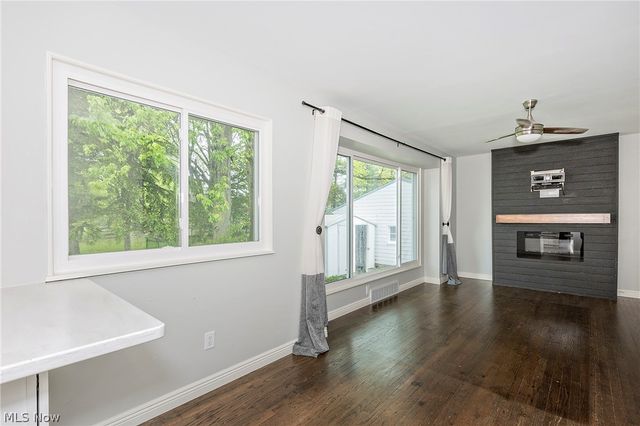 3719 Walter Road, North Olmsted, OH 44070