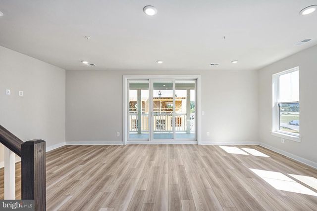 44580 STRABANE TER, Ashburn, VA 20147