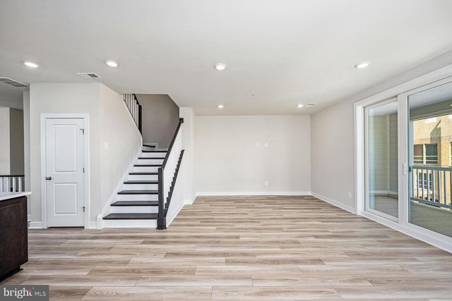 44580 STRABANE TER, Ashburn, VA 20147