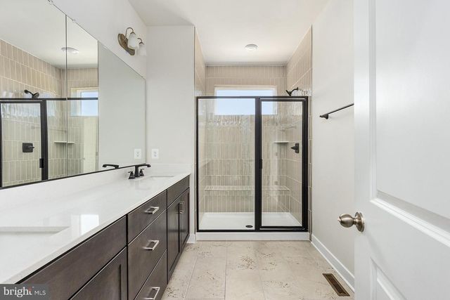 44580 STRABANE TER, Ashburn, VA 20147