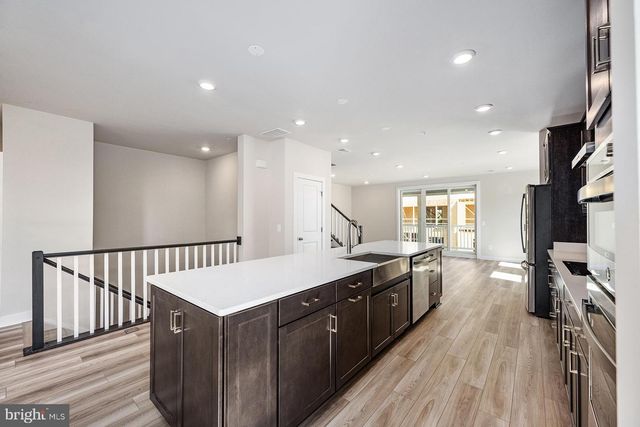 44580 STRABANE TER, Ashburn, VA 20147