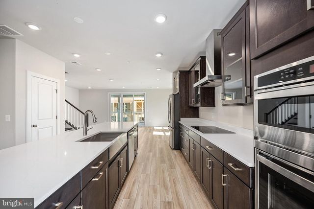 44580 STRABANE TER, Ashburn, VA 20147