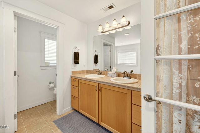 2076 Magnolia Avenue, Medford, OR 97501