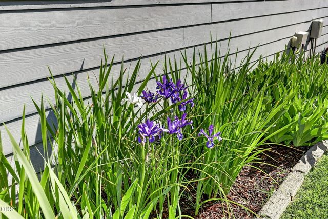 2076 Magnolia Avenue, Medford, OR 97501