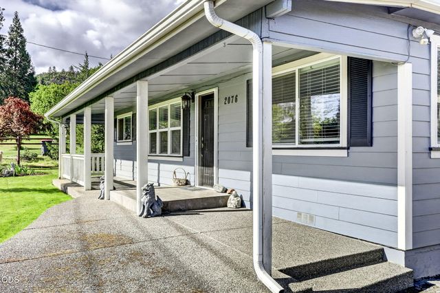 2076 Magnolia Avenue, Medford, OR 97501