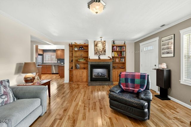 2076 Magnolia Avenue, Medford, OR 97501