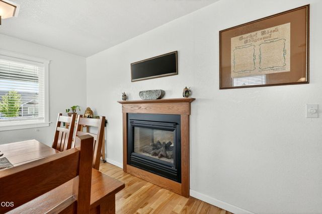 2076 Magnolia Avenue, Medford, OR 97501