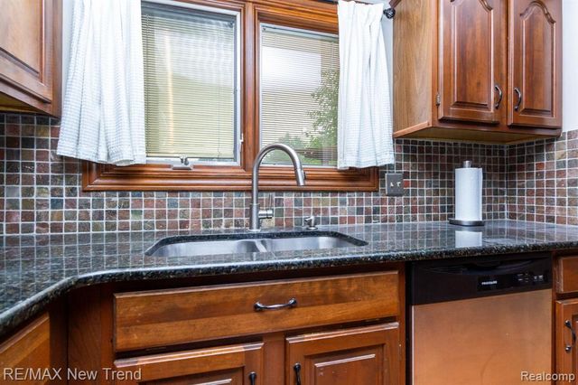48775 Harvest Drive, Plymouth, MI 48170