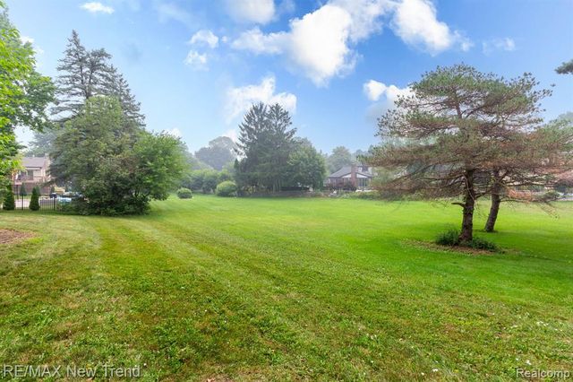 48775 Harvest Drive, Plymouth, MI 48170