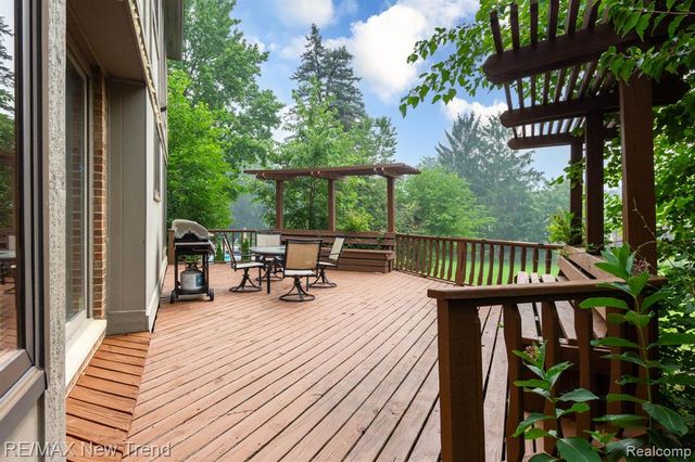 48775 Harvest Drive, Plymouth, MI 48170