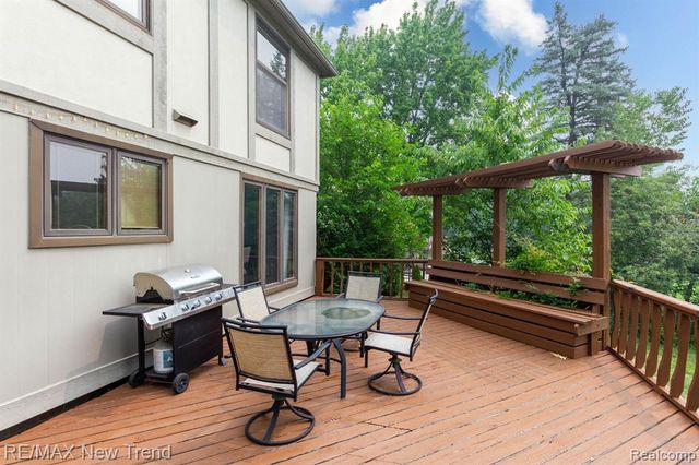 48775 Harvest Drive, Plymouth, MI 48170