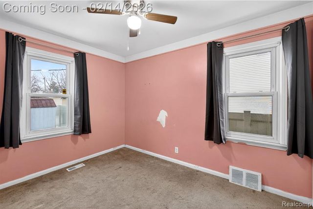 12100 Helen Street, Southgate, MI 48195