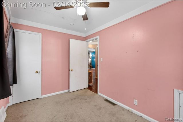 12100 Helen Street, Southgate, MI 48195