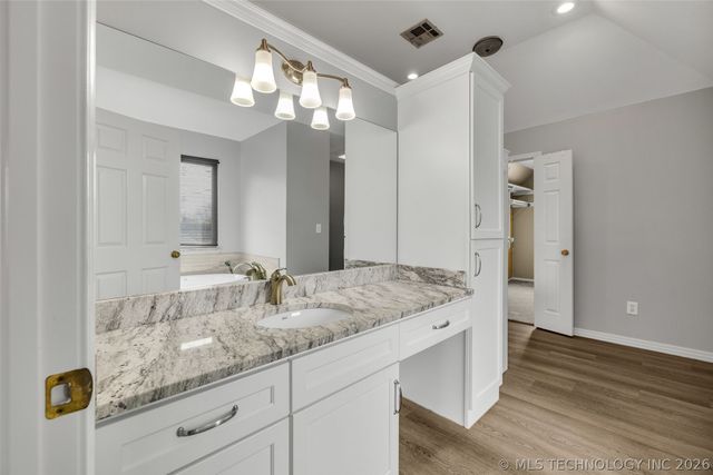 1700 W Lincoln Street, Broken Arrow, OK 74012