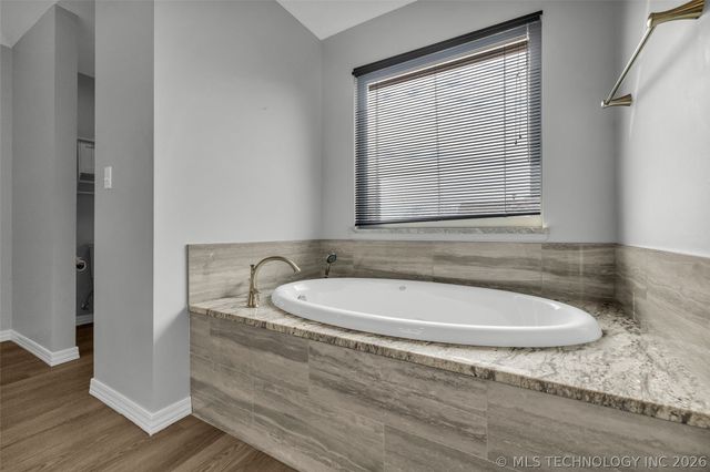 1700 W Lincoln Street, Broken Arrow, OK 74012