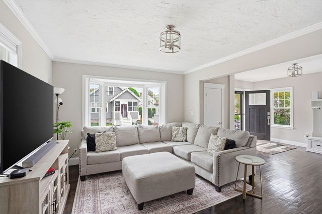 11 Sherbrook St, Boston, MA 02132