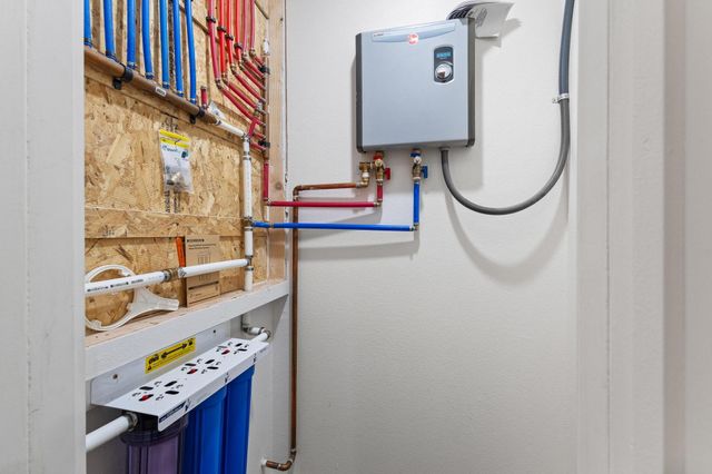 1325 Reynolds Road, Whitewright, TX 75491