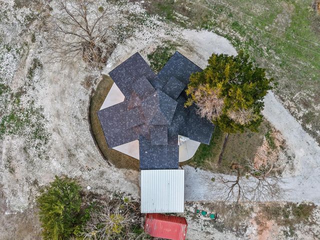 1325 Reynolds Road, Whitewright, TX 75491