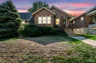 3824 Burgen Avenue, St Louis, MO 63116