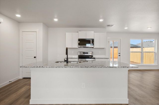 13822 Fremont Avenue, Lubbock, TX 79423