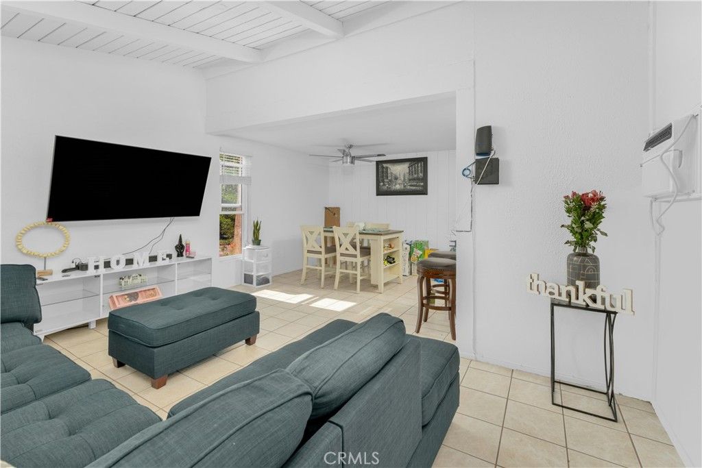 1000 W Macarthur 58, Santa Ana, CA 92707