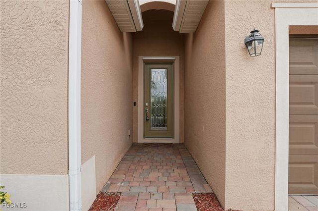 4025 E Hampton CIR, Alva, FL 33920