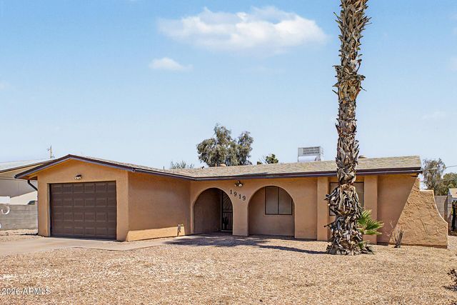 1919 S PLAZA Drive, Apache Junction, AZ 85120