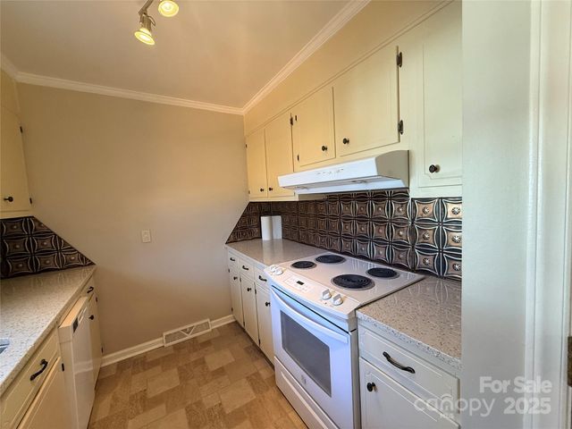 5315 Ruth Drive, Charlotte, NC 28215