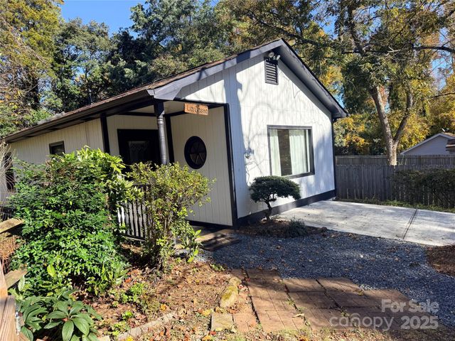 5315 Ruth Drive, Charlotte, NC 28215