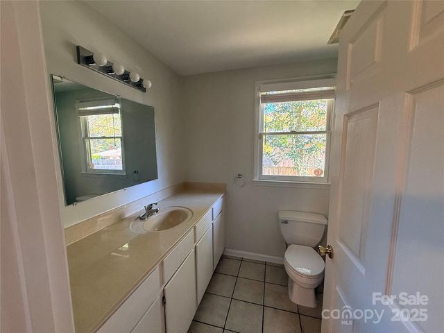 5315 Ruth Drive, Charlotte, NC 28215