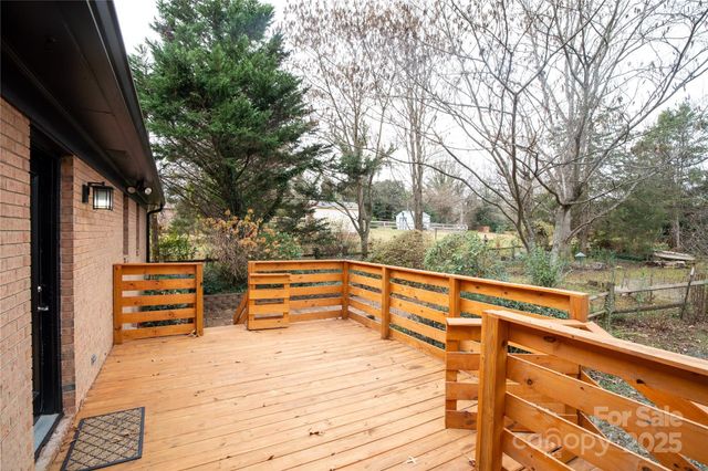 5315 Ruth Drive, Charlotte, NC 28215