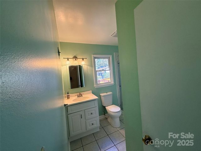 5315 Ruth Drive, Charlotte, NC 28215