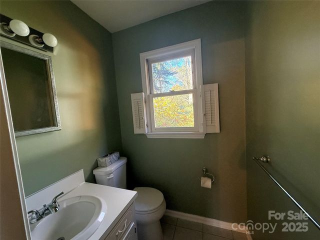 5315 Ruth Drive, Charlotte, NC 28215