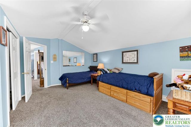 1433 Flint Hill Road, Upper Saucon Twp, PA 18036