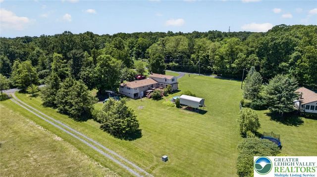 1433 Flint Hill Road, Upper Saucon Twp, PA 18036
