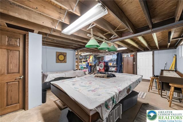 1433 Flint Hill Road, Upper Saucon Twp, PA 18036